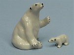 L741-1 Белая медведица с медвежонком